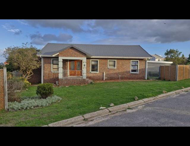 2 BEDROOM HOUSE FOR SALE IN STILBAAI-WES